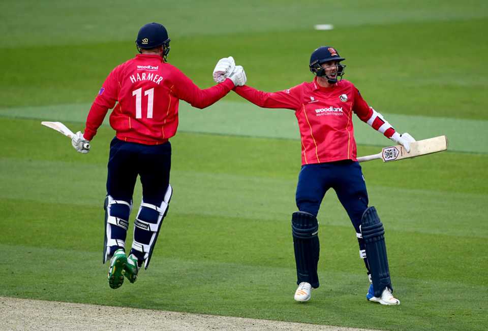 Essex's last-wicket pair claimed victory