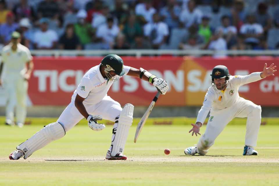 Vernon Philander takes one hand off while defending