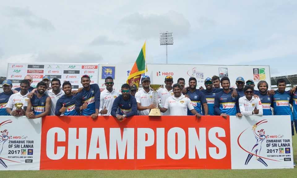 The victorious Sri Lankan team with the trophy, Sri Lanka v Zimbabwe, only Test, 5th day, Colombo, July 18, 2017