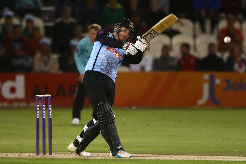 Stiaan van Zyl hits out to rush Sussex to victory