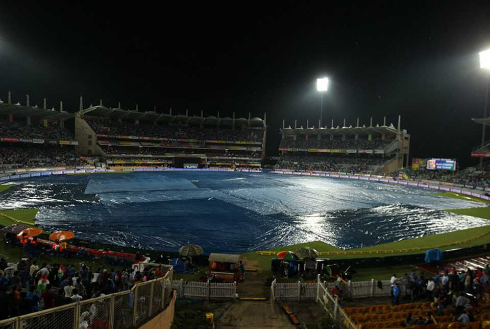 Rain halted play for two hours, India v Australia, 1st T20I, Ranchi, October 7, 2017