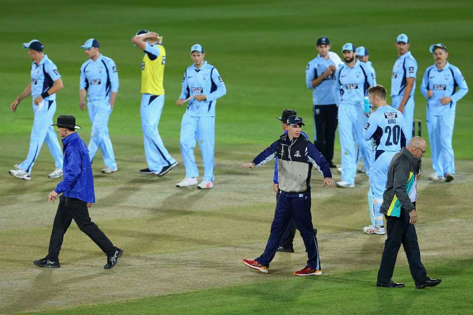 The match at North Sydney Oval was halted due to an unsafe pitch, New South Wales v Victoria, JLT One-Day Cup, North Sydney Oval, October 15, 2017