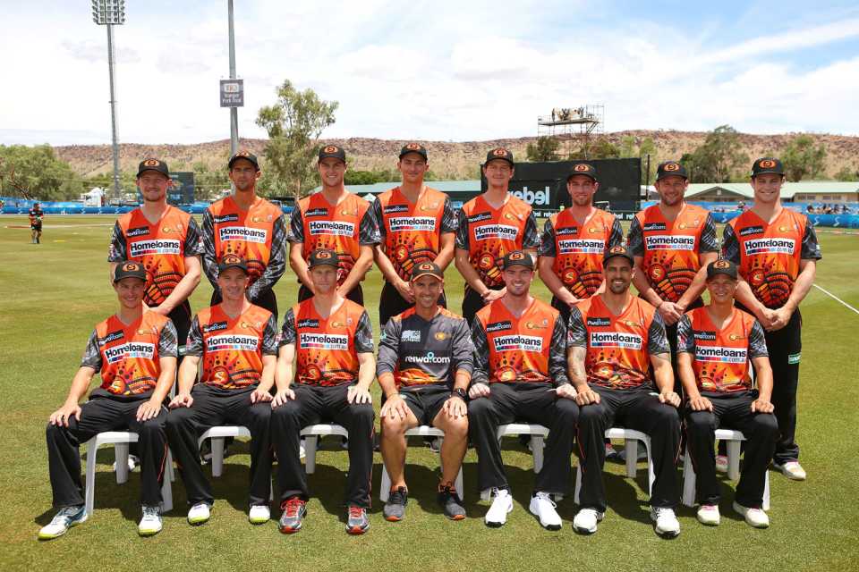 Perth Scorchers pose for a team photo ahead of the game, Adelaide Strikers v Perth Scorchers, Alice Springs, January 13, 2018