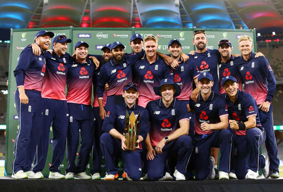 The victorious England squad, Australia v England, 5th ODI, Perth, January 28, 2018