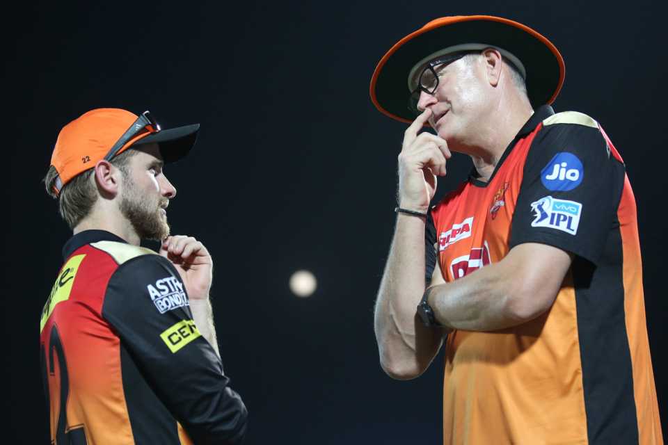 Kane Williamson and Tom Moody have a chat 