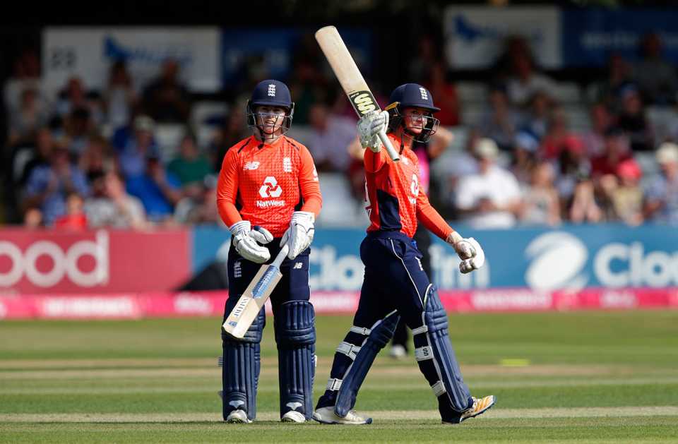 Danni Wyatt led England's chase with a half-century