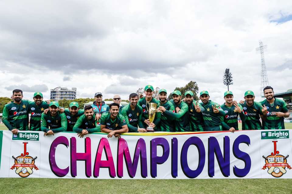 Say cheese: Pakistan's players pose with the tri-series trophy