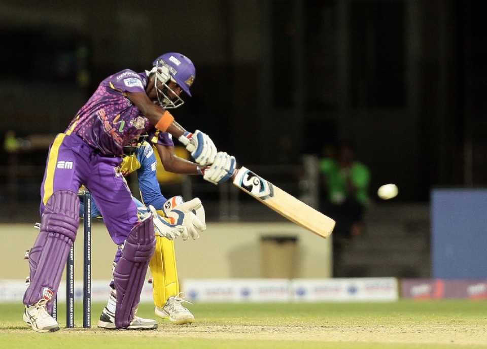 Ambidextrous bowler Mokit Hariharan bats for VB Kanchi Veerans