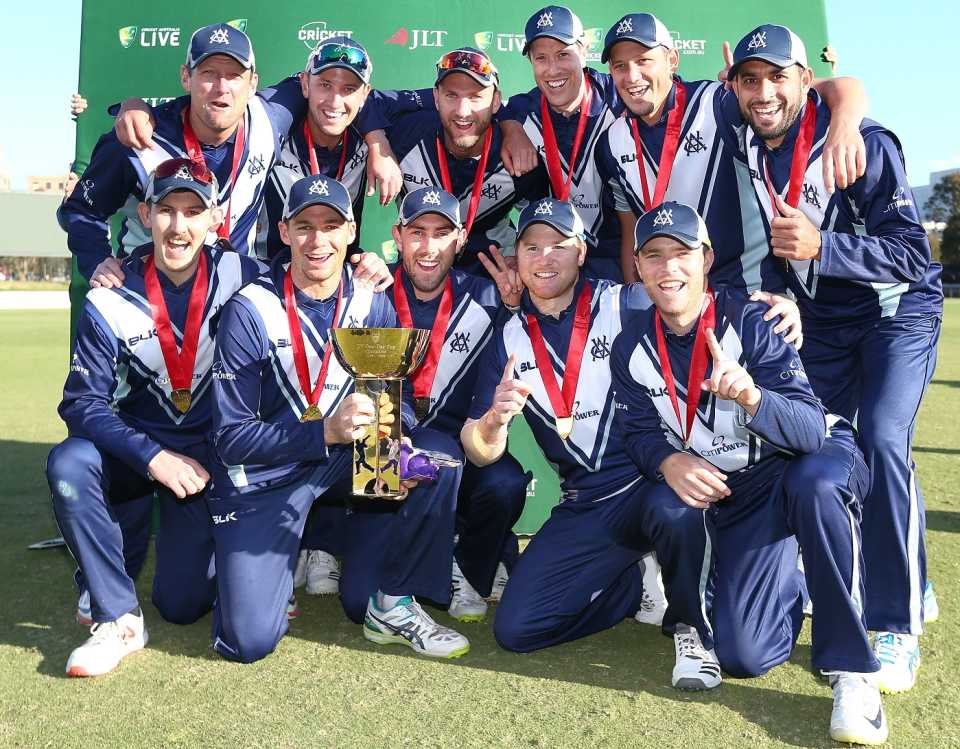 Victoria players with the JLT One-Day Cup trophy, Victoria v Tasmania, Final, Melbourne, JLT One-Day Cup, October 10, 2018