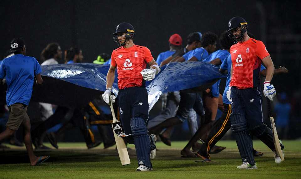 The covers were rushed on with England nine down, Sri Lanka v England, 5th ODI, October 23, 2018