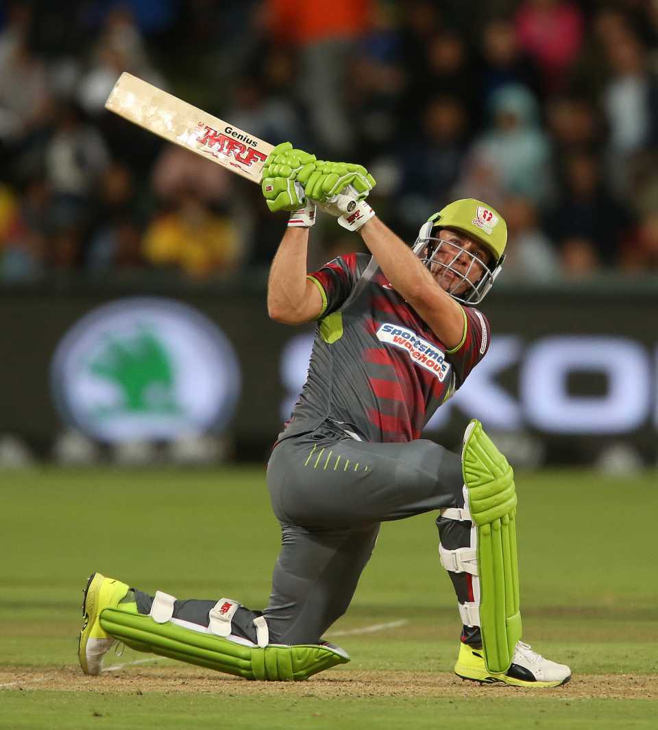 AB de Villiers goes for an unorthodox shot