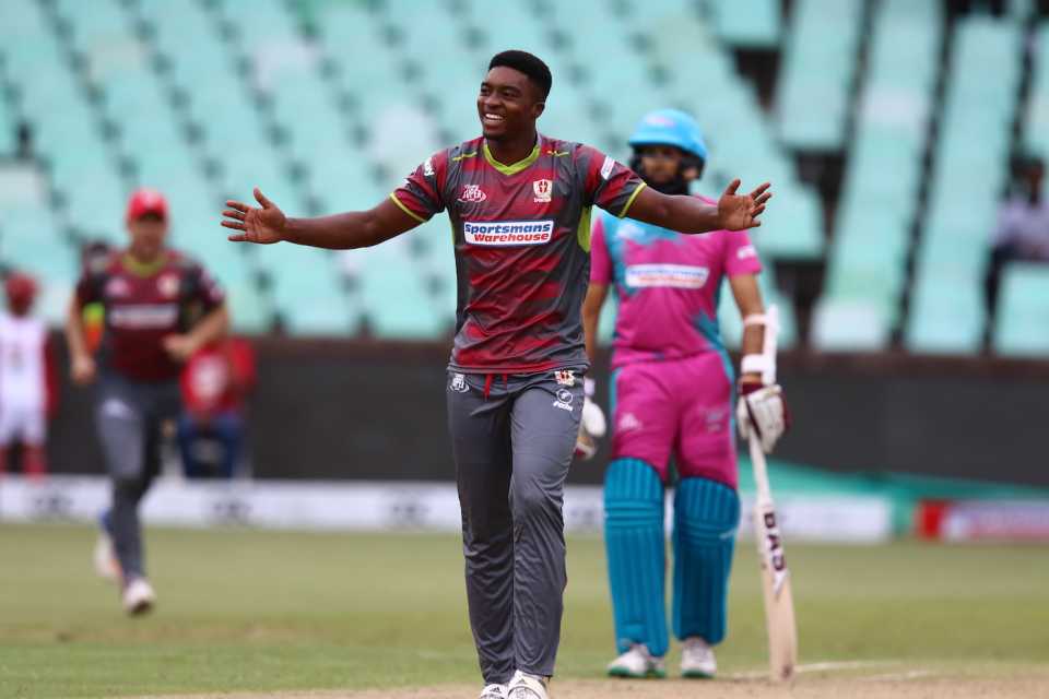 Lutho Sipamla is all smiles after taking a wicket, Durban Heat v Tshwane Spartans, MSL 2018, Durban, November 21, 2018