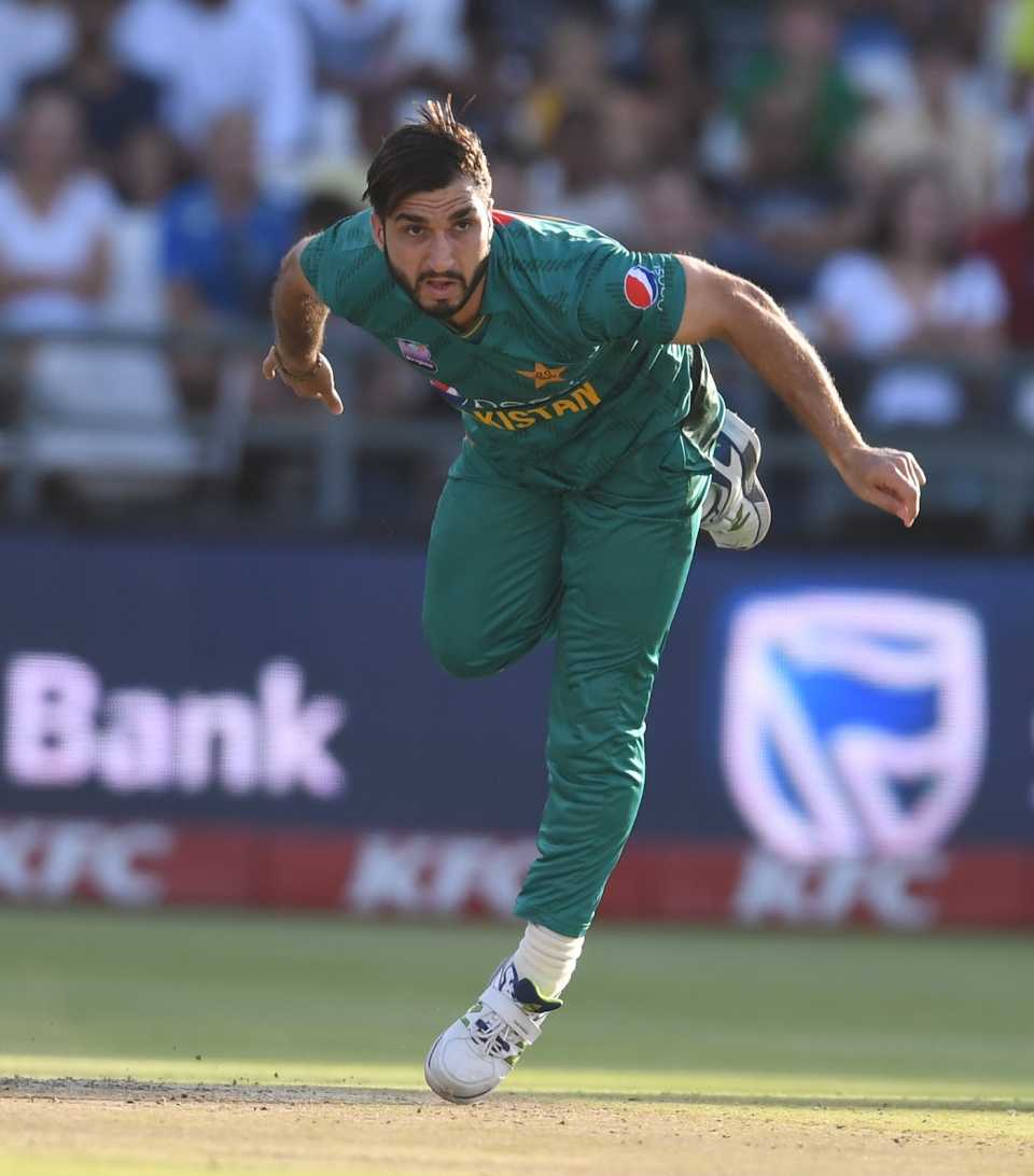 Usman Shinwari goes through his follow through, South Africa v Pakistan, 1st T20I, Cape Town, February 1, 2019