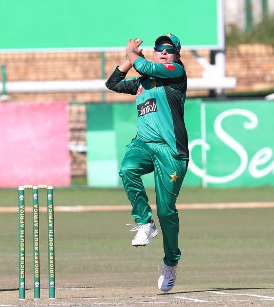 Sana Mir in action, South Africa v Pakistan, 1st women's ODI, Potchefstroom, May 6, 2019