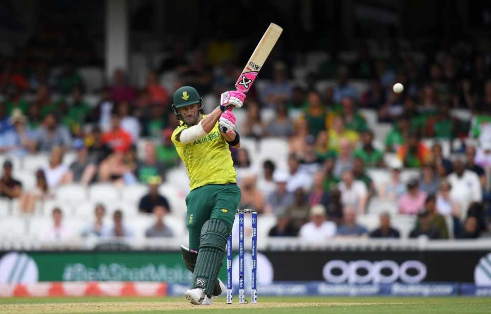 Faf du Plessis plays a pull shot, Bangladesh v South Africa, World Cup 2019, The Oval, June 2, 2019