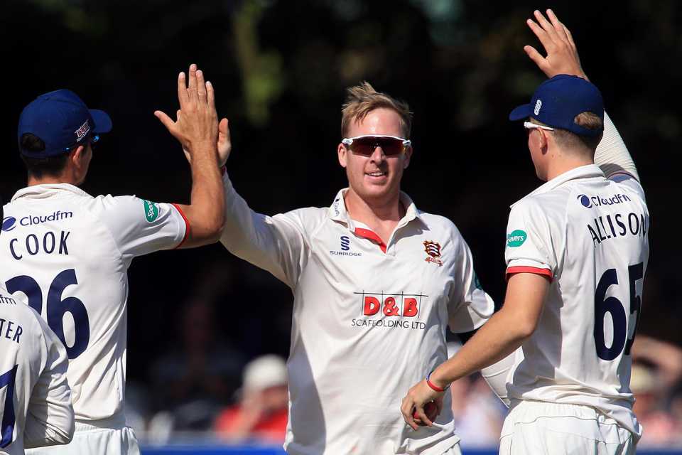 Simon Harmer celebrates a wicket