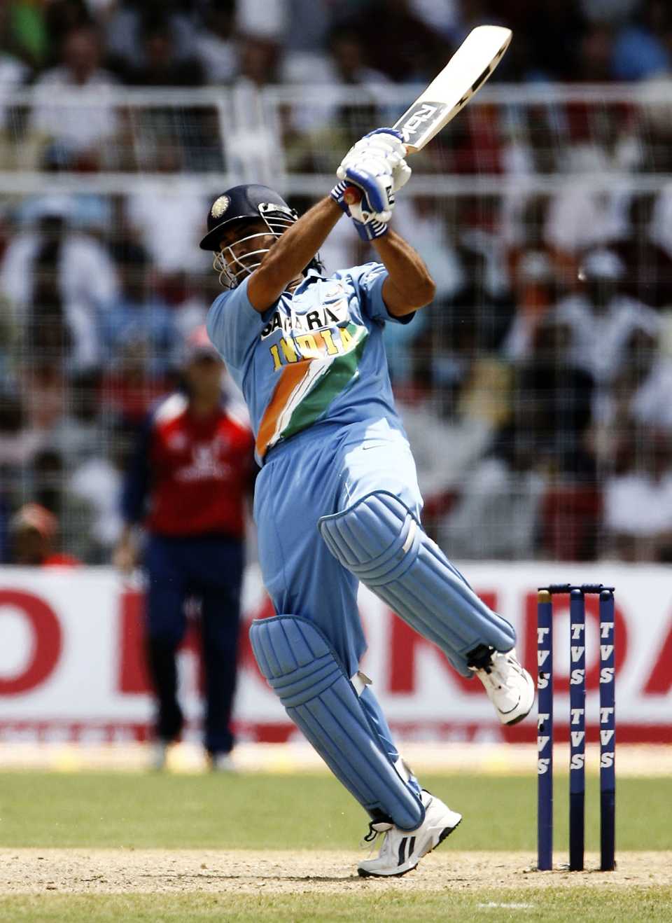 MS Dhoni hits out, India v England, 3rd ODI, Goa, April 3, 2006