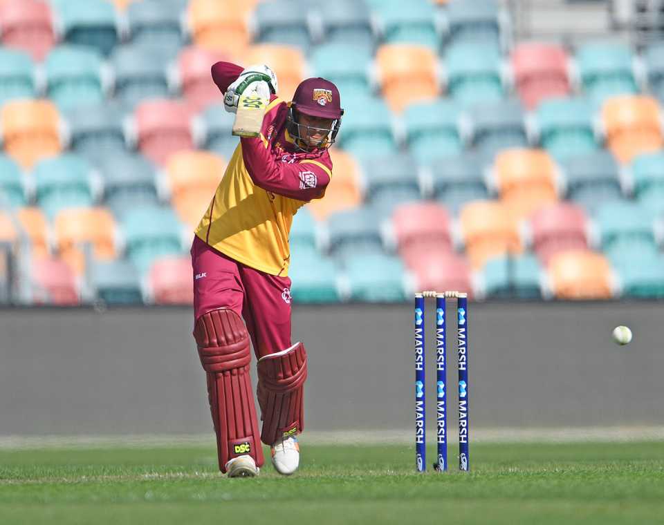 Usman Khawaja drives as his fine one-day form continued