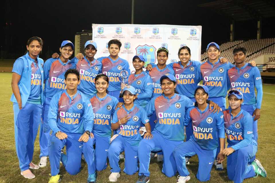 India women pose after winning the T20I series 5-0