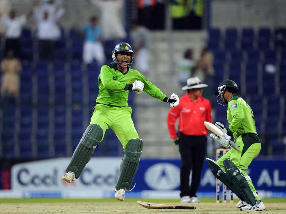 Abdul Razzaq celebrates an unbelievable victory