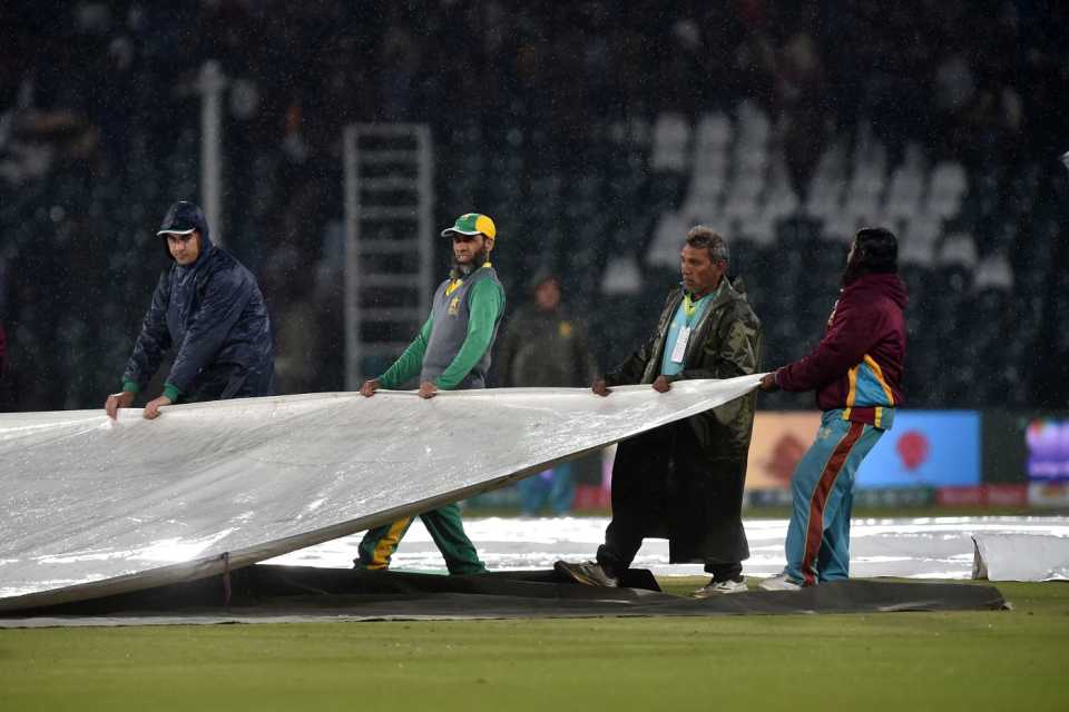 A steady downpour led to a washout in Lahore, Karachi Kings v Multan Sultans, PSL 2019-20, Lahore, March 6, 2020