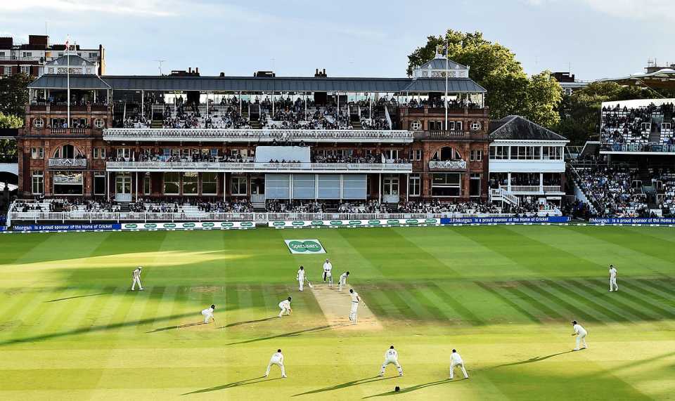 Tim Paine avoids a bouncer from Jofra Archer, England v Australia, 2nd Test, Lord's, 5th day, August 18, 2019