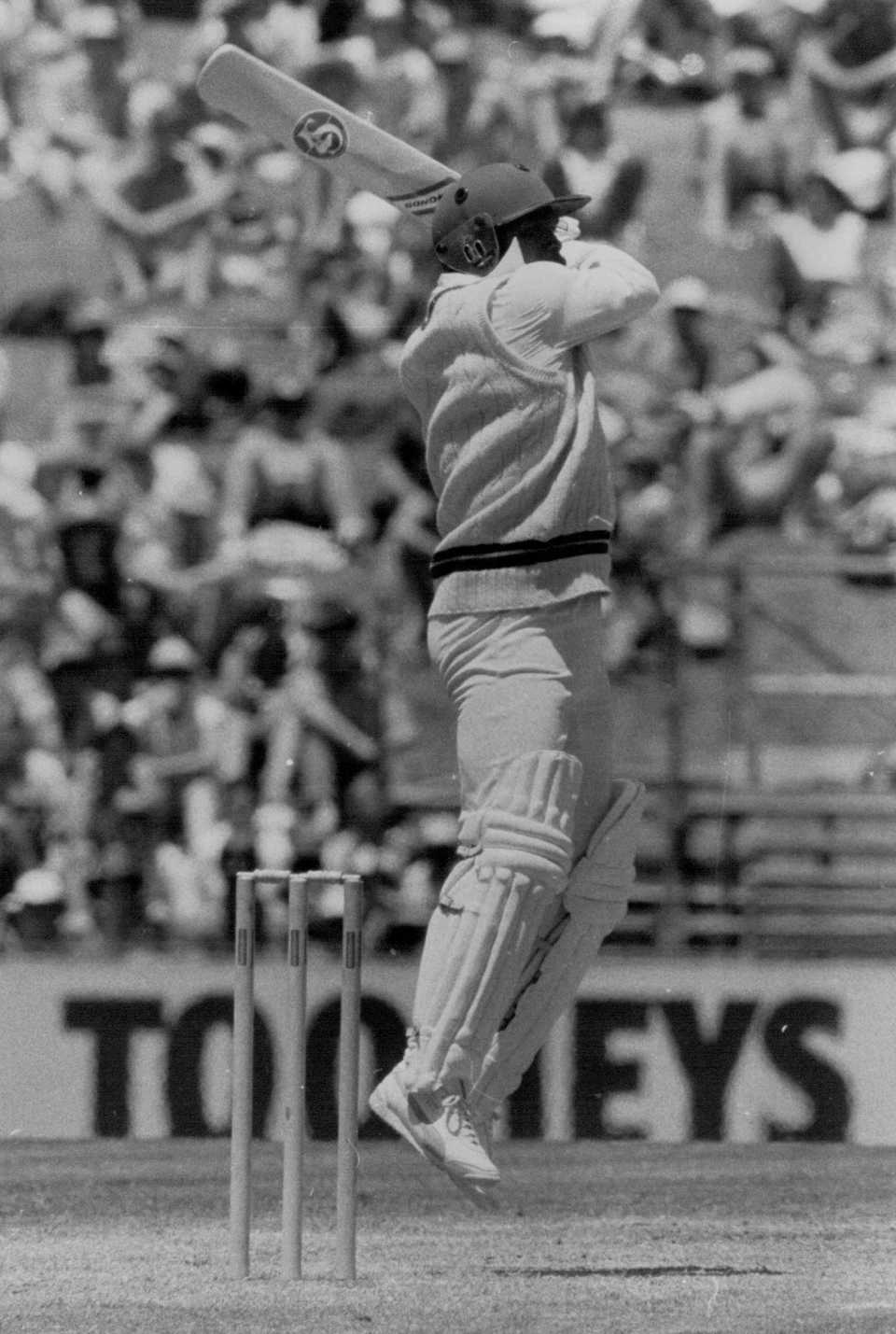 Gordon Greenidge cuts, Australia v West Indies, 5th Test, Sydney, 3rd day, January 1, 1985