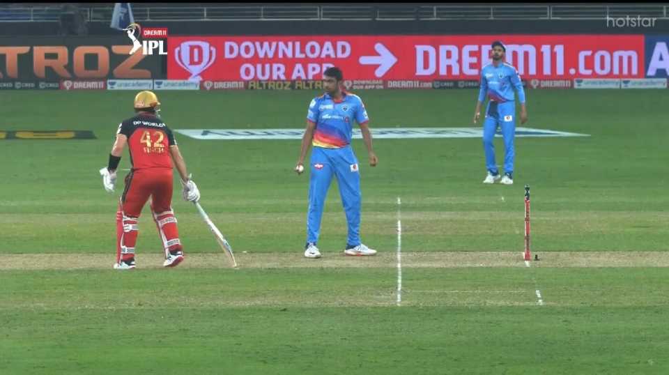 R Ashwin looks at Aaron Finch after the batsman strayed out of the crease at the non-striker's end, Royal Challengers Bangalore v Delhi Capitals, Dubai, IPL 2020, September 5, 2020