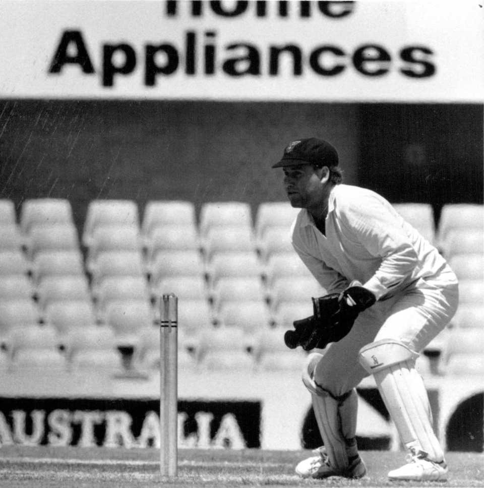 Phil Emery keeps to Adrian Tucker, New South Wales v Western Australia, Sheffield Shield, Sydney Cricket Ground, Sydney, Australia, Feb 02, 1991