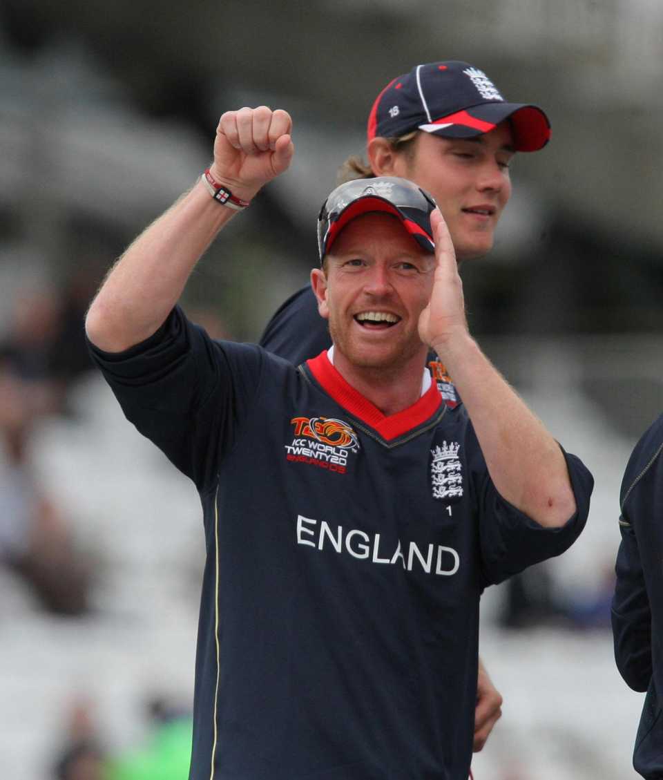 Paul Collingwood signals from the field