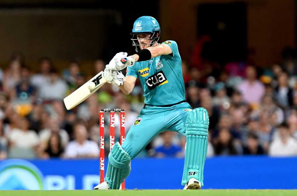Joe Denly led the chase for a while, hitting a 36-ball 50
