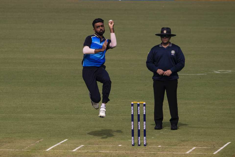 Jaydev Unadkat leaps to get into his delivery stride, Saurashtra vs Services, Syed Mushtaq Ali Trophy 2020-21, Indore, January 11, 2021