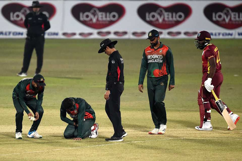 Shakib Al Hasan went off the field injured while bowling his fifth over