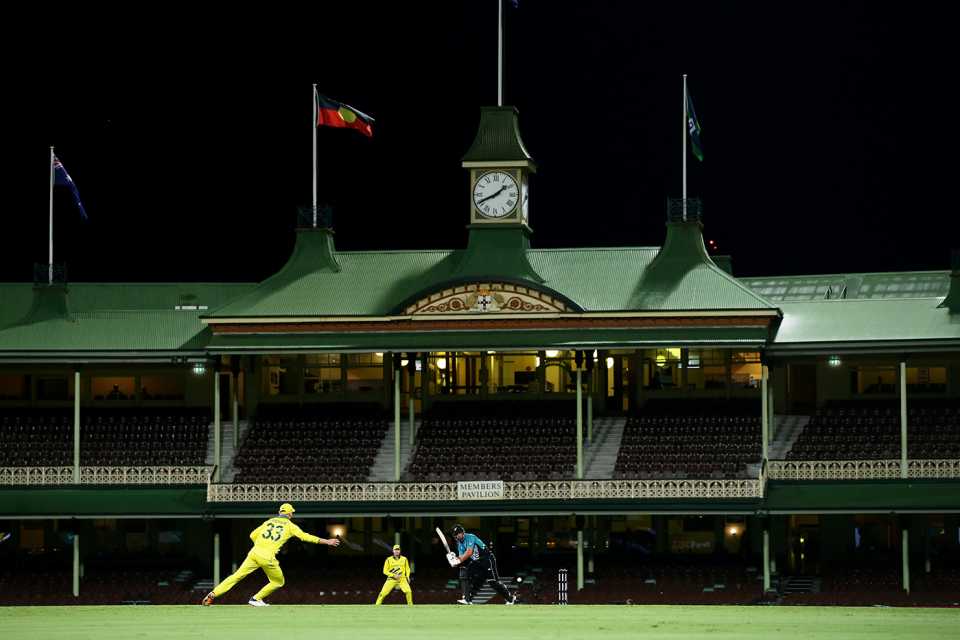 Colin de Grandhomme bats in an empty SCG, 1st ODI, Sydney, Australia March 13, 2020