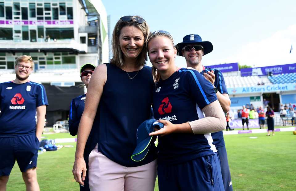 Katie George receives her maiden ODI cap from Charlotte Edwards, England v New Zealand, 1st ODI, Headingley