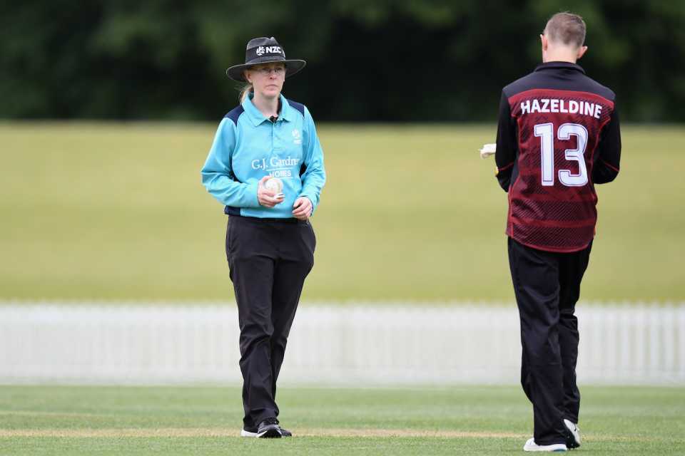 Umpire Kim Cotton in the field, Auckland vs Canterbury, Ford Trophy, Christchurch, November 29, 2019