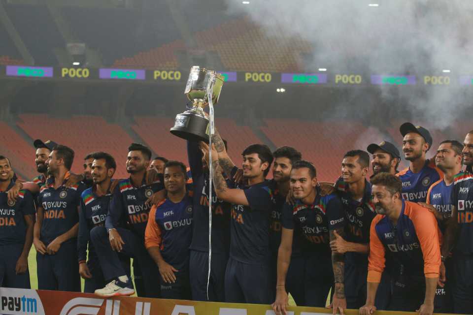 Ishan Kishan lifts the trophy after India's victory, India vs England, 5th T20I, Ahmedabad, March 20, 2021