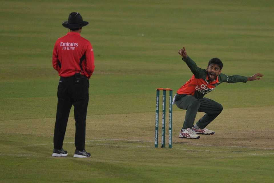 Mehidy Hasan Miraz appeals for a wicket