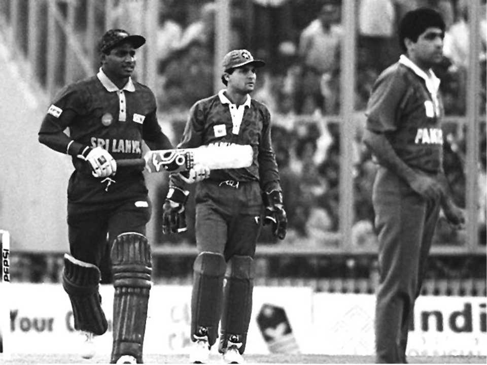Sanath Jayasuriya takes a run, Pakistan v Sri Lanka, Pepsi Independence Cup, 1st final, Mohali, May 24, 1997