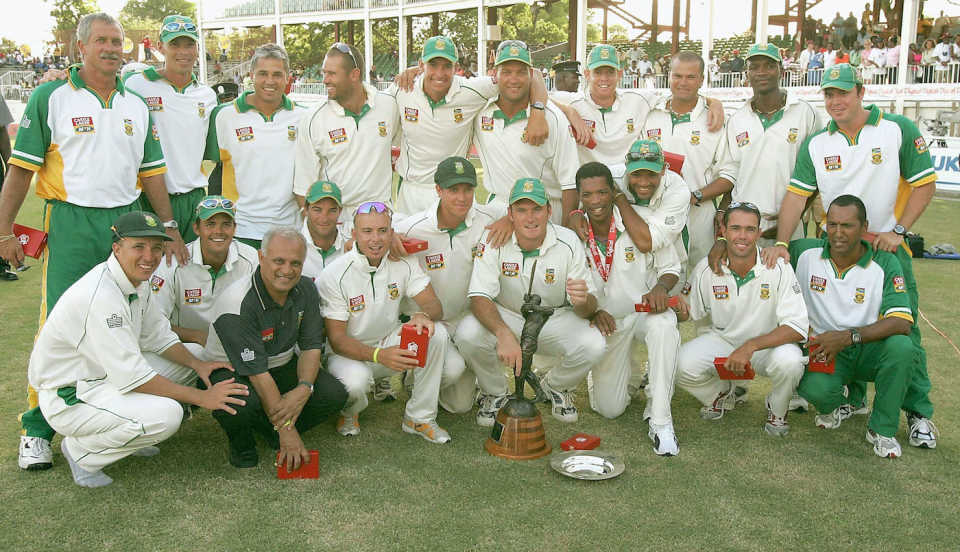 South Africa pose with the Sir Viv Richards trophy after winning the series, on the fourth day in Antigua, West Indies vs South Africa, 4th Test, May 3, 2005