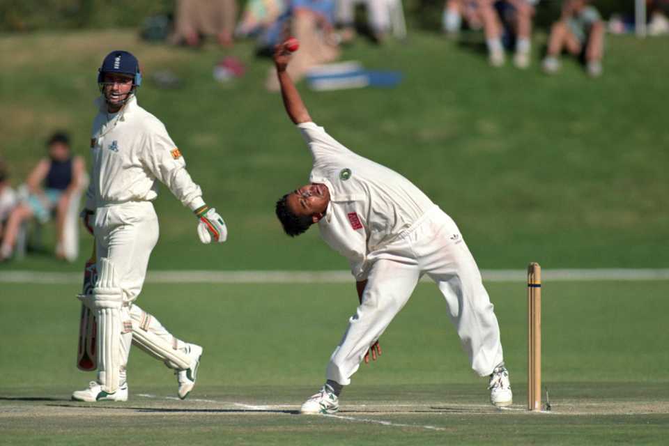 Paul Adams bowls as Graham Thorpe looks on, South Africa A vs England XI, Kimberley, 2nd day, November 10, 1995