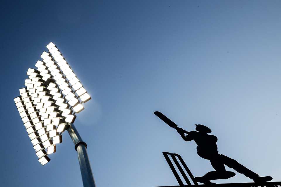 A view of a floodlight and the weather vane in Chelmsford, England women vs India women, 3rd T20I, Chelmsford, July 14, 2021