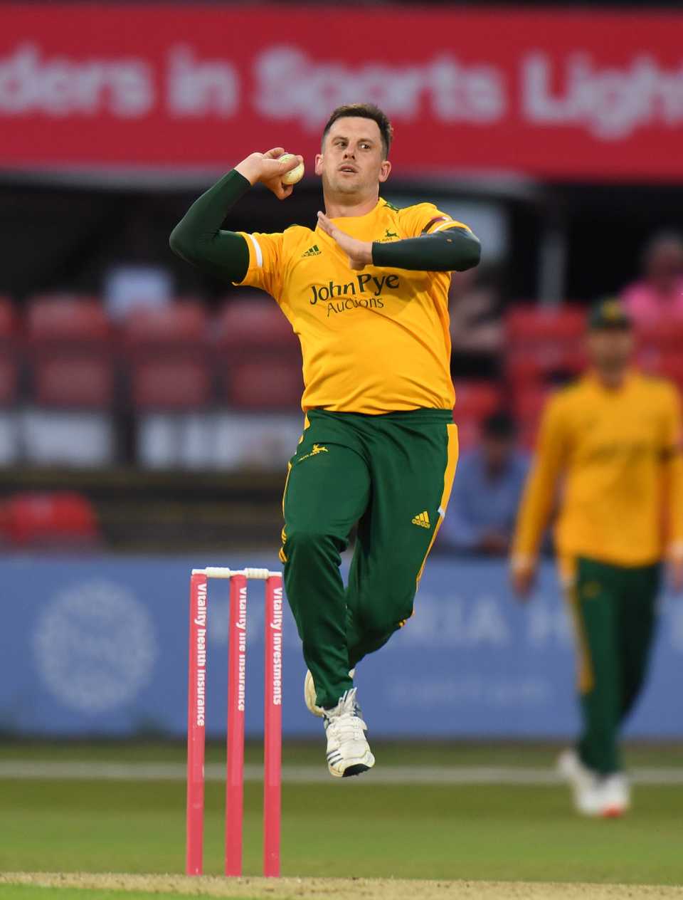 Steven Mullaney in his bowling action, Nottinghamshire vs Leicestershire, Vitality Blast, July 1, 2021