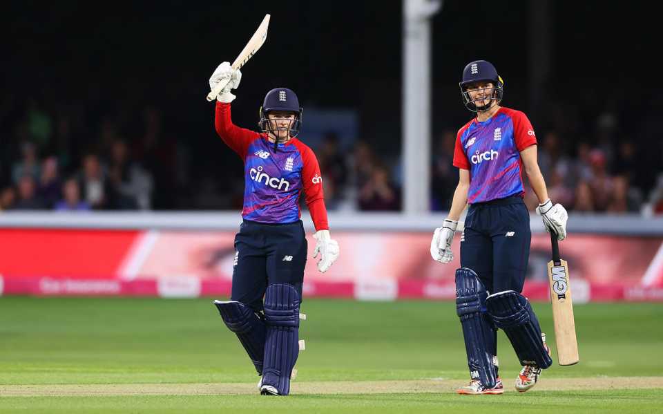 Tammy Beaumont acknowledges her fifty, England Women vs New Zealand, 1st T20I, Chelmsford, September 1, 2021