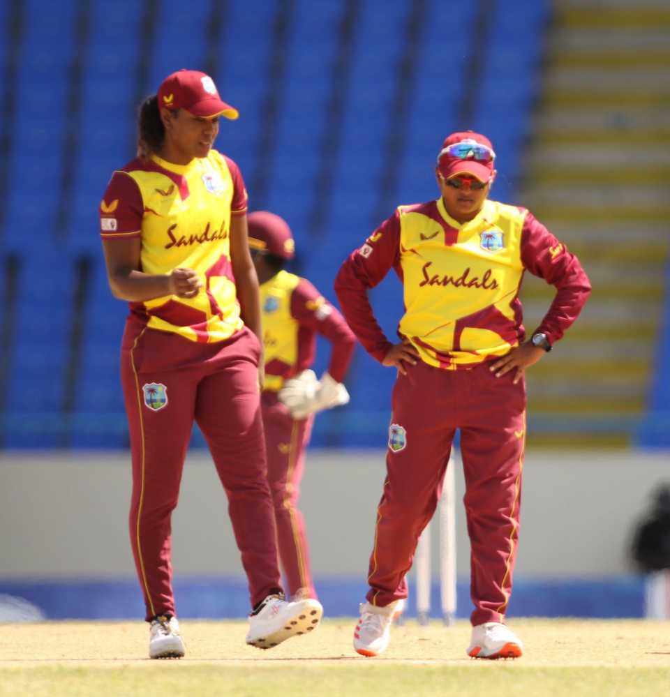 Hayley Matthews and Anisa Mohammed get together for a chat, West Indies vs South Africa, 1st women's T20I, North Sound, August 31, 2021