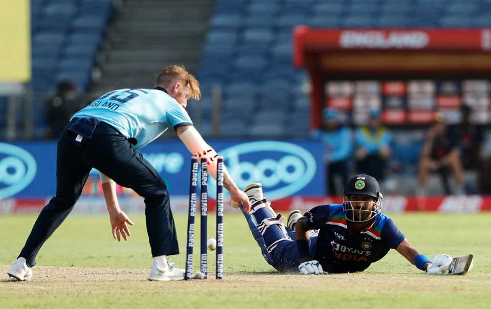 Ben Stokes tries to run Krunal Pandya out, India vs England, 3rd ODI, Pune, March 28, 2021
