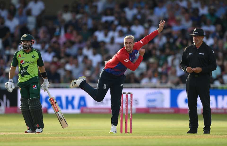Liam Livingstone rolls his arm over, England vs Pakistan, Trent Bridge, 1st T20I, July 16, 2021