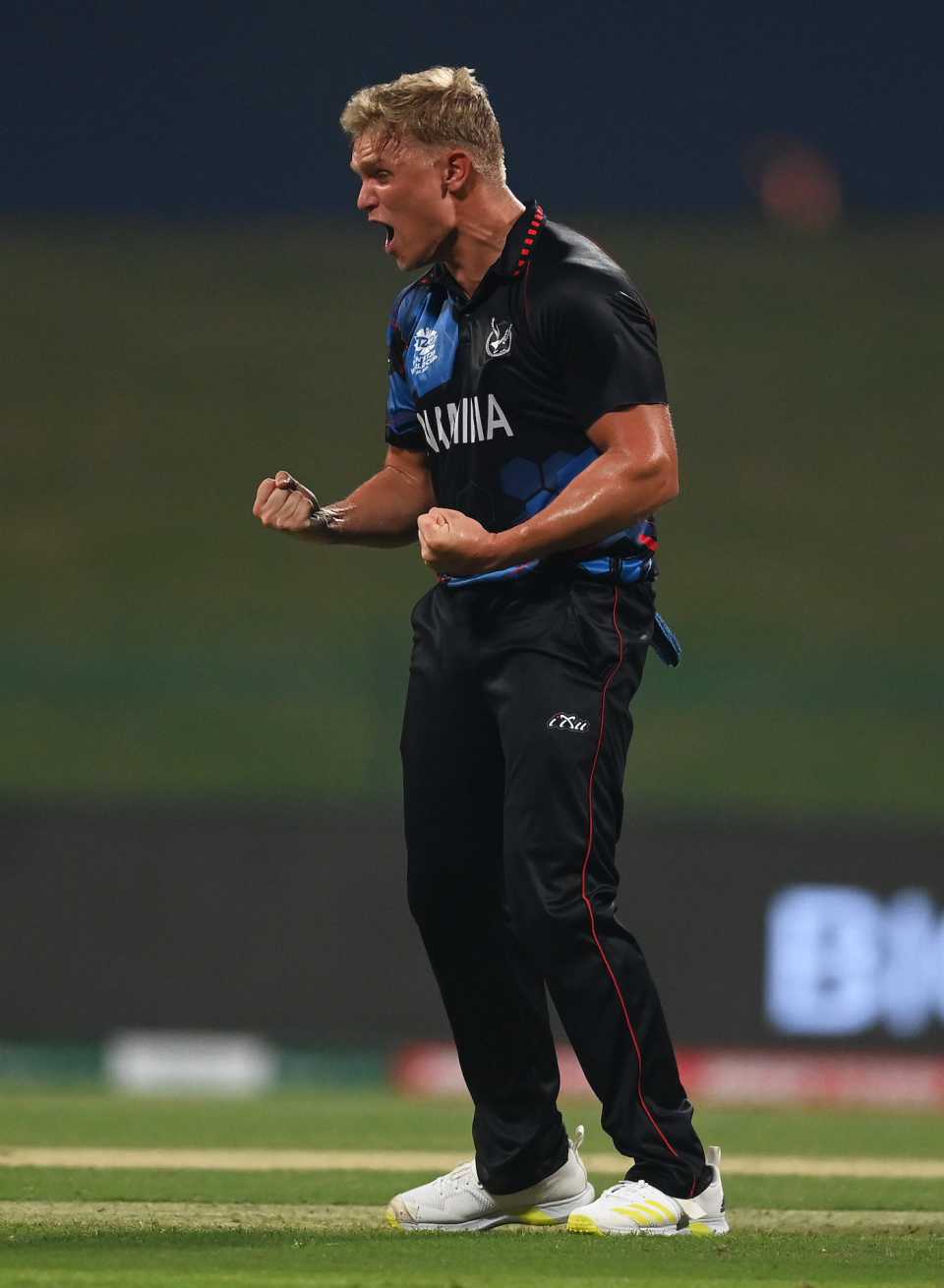 Ruben Trumpelmann is pumped after taking a wicket, Sri Lanka vs Namibia, T20 World Cup 2021, 1st round, Group A, Abu Dhabi, October 18, 2021