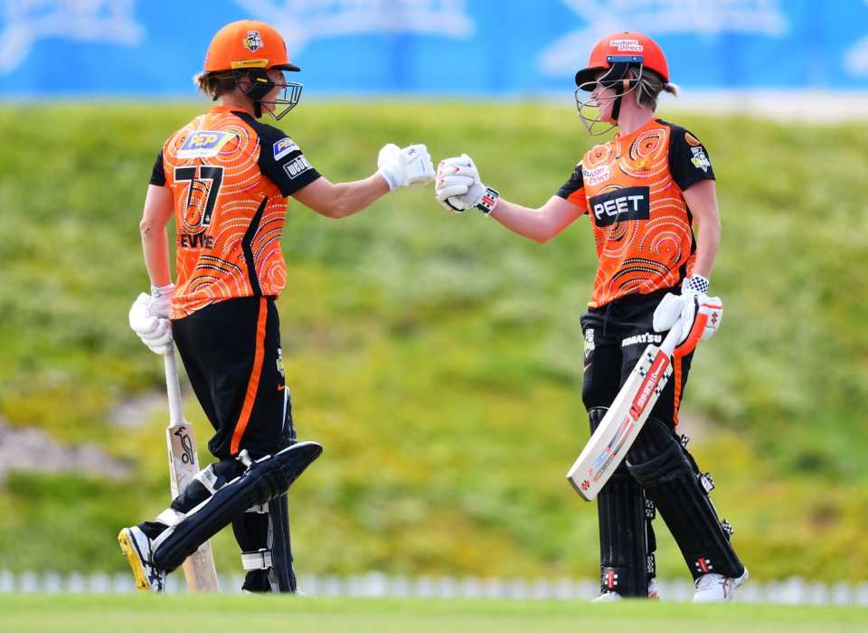 Sophie Devine and Beth Mooney shared yet another century stand, Perth Scorchers vs Adelaide Strikers, Adelaide, November 17, 2021