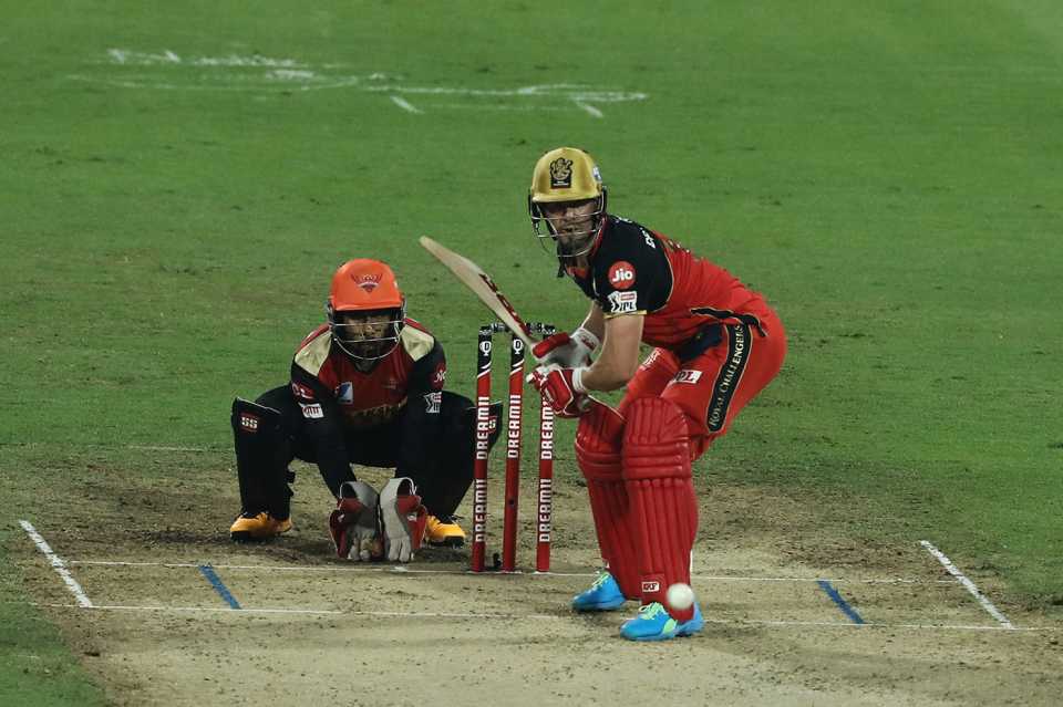AB de Villiers keeps his eyes on the ball, Royal Challengers Bangalore vs Sunrisers Hyderabad, IPL 2020, Sharjah, October 31, 2020